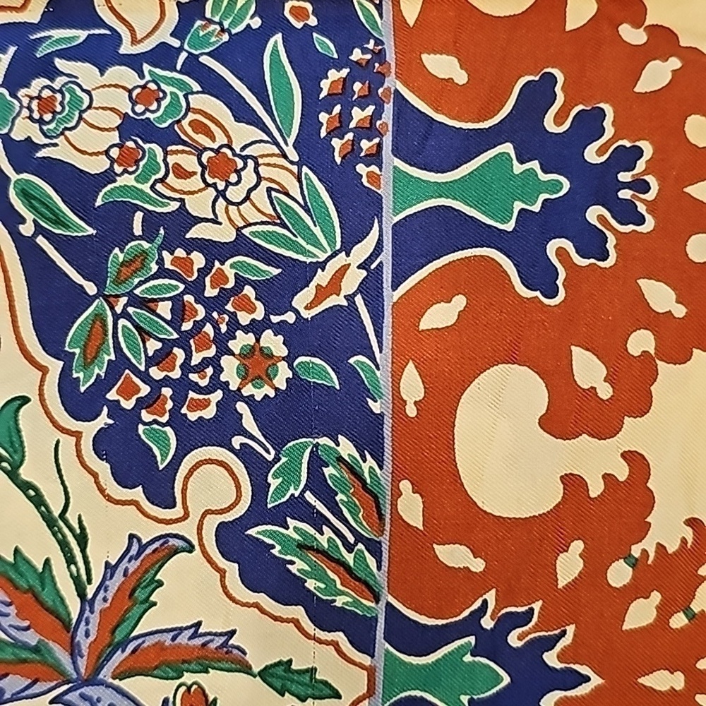 Metropolitan Museum Of Art Blue, White & Brown Vintage Silk Scarf - OS - Picture 6 of 7